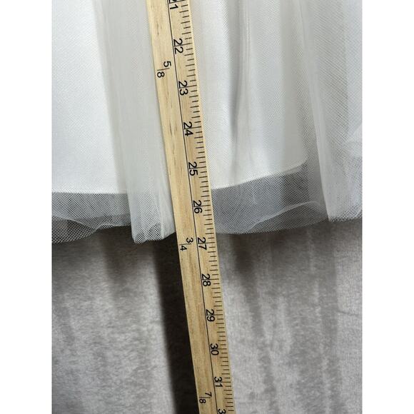 NWT DAVIDS BRIDAL Crochet Cap Sleeve Ivory Tulle Flower Girls Dress Size 5 - Picture 11 of 12